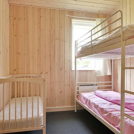 Four-bedroom Holiday In * Hals