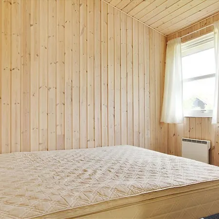 Four-bedroom Holiday In * Hals